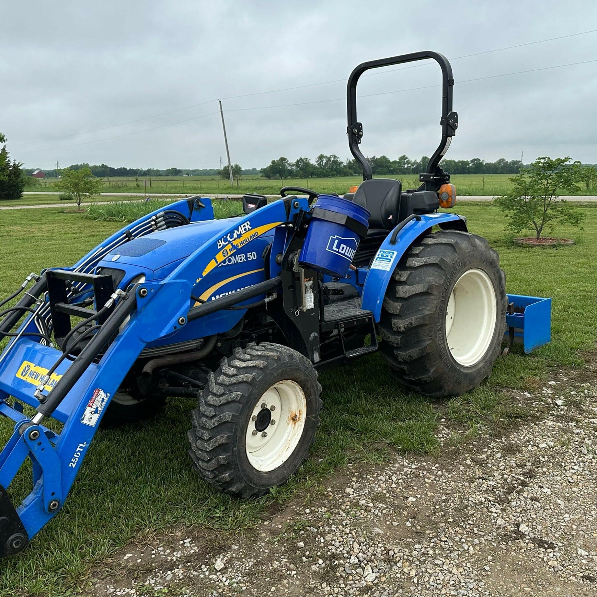BucketHaul Snap-Lok Rotating Mount for Tractors.
