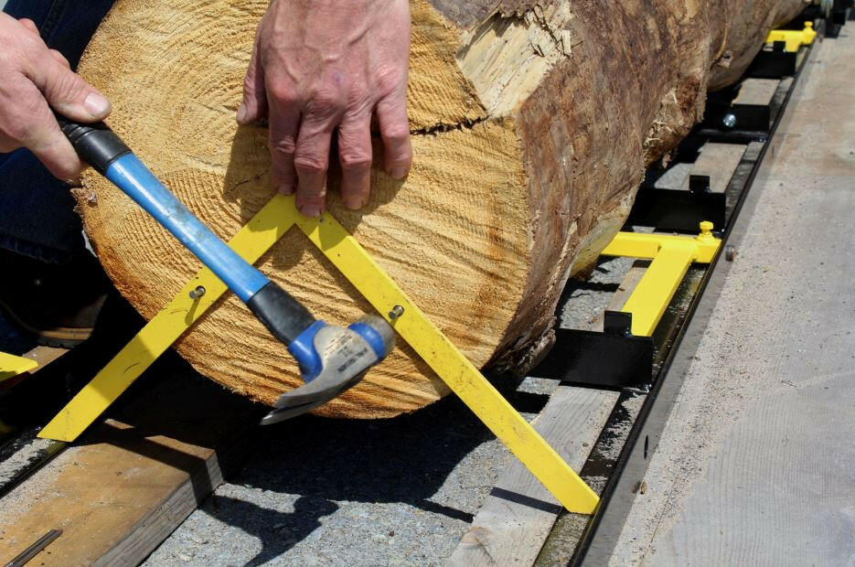 Hud-Son Homesteader Portable Sawmill HFE-21.
